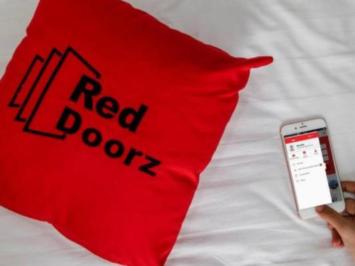 Reddoorz Plus Near Stie Ykpn Maguwo Exterior foto